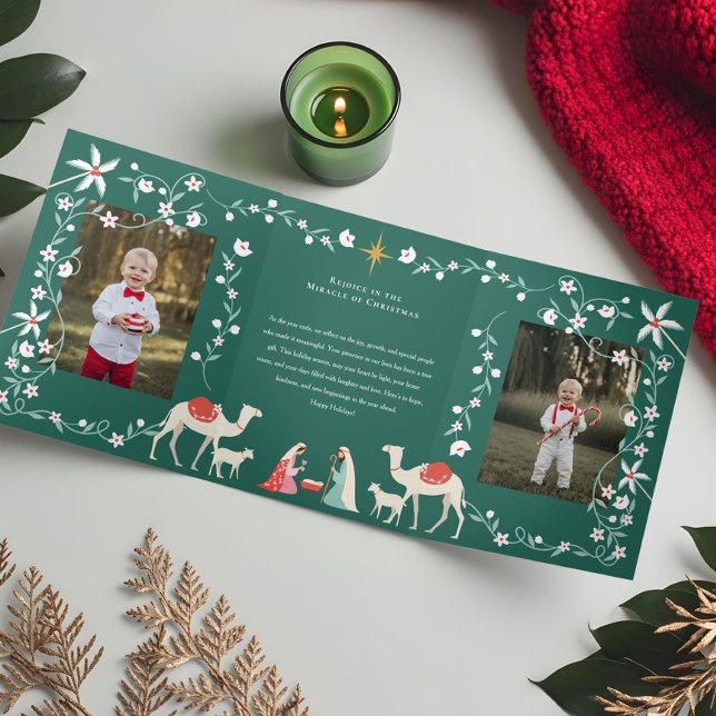 Carte De Fin D'année Trois Volets Noël Crèche religieuse Scène Famille Photo (Christmas Religious Nativity Scene Family Photo Tri-Fold Holiday Card)