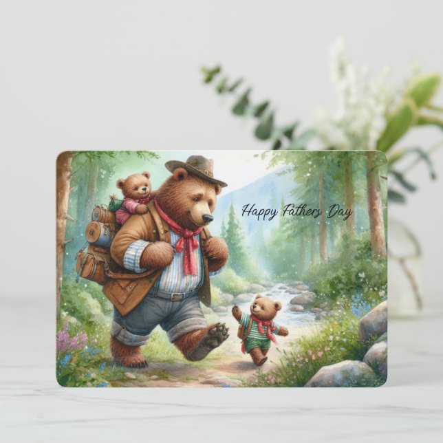 Carte de la Fête des Pères avec un ours adorable e (Debout devant)