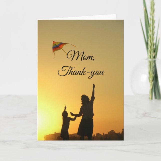 Carte de maman et d'enfant avec un cerf-volant (Devant)