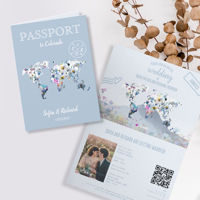 Carte de mariage Meadow avec code QR Destination P (dusty blue mountain wedding passport)