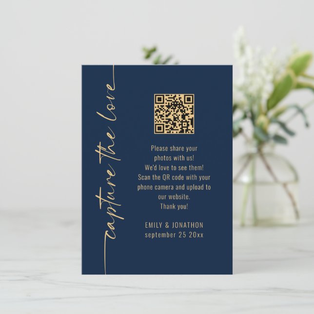 Carte de mariage Navy Gold Capture the Love QR Cod (Debout devant)