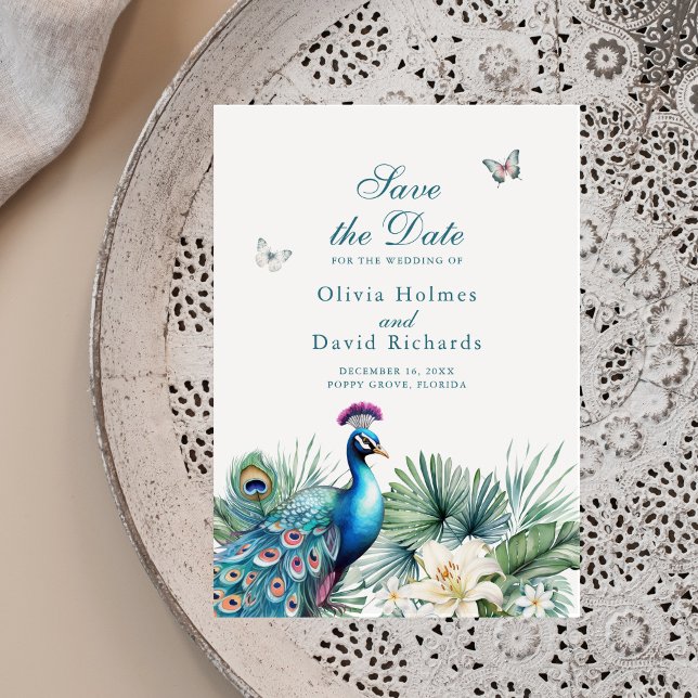 Carte de mariage "Paon Tropical Turquoise" pour an (Teal Tropical Peacock Wedding Save the Date Card on a neutral boho plate.)