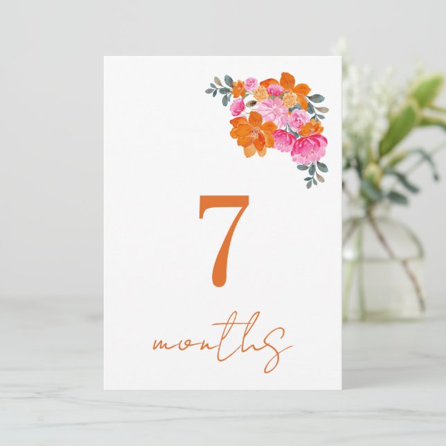 Carte de marque mensuelle pour bébé de 7 mois Rose (Debout devant)