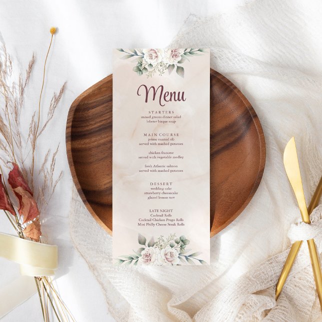 Carte de Menu de Mariage Florale Rose Boho Blush (Boho Blush Pink Floral Wedding Menu Card on boho wedding table.)