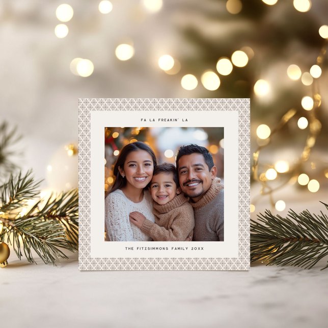 Carte de Noël Chic Taupe & Flocon de neige blanc (Neutral Snowflake Modern Square Christmas Card)