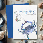 Carte de Noël de Crabe Beach Blue Watercolor<br><div class="desc">Cette simple carte de vacances comporte une réplique de mon crabe bleu aquarelle peint à la main sur un arrière - plan blanc immaculé. Les mots Seas et Greutages sont placés dans une typographie de script de brosse moderne. Personnalisez comme vous voulez. La carte de Noël de style côtier revient...</div>