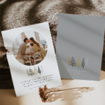 Carte de Noël de famille moderne<br><div class="desc">Cette carte de Noël de vacances présente un design minimaliste simple avec des arbres modernes griffés de Noël et une police serif simple.</div>