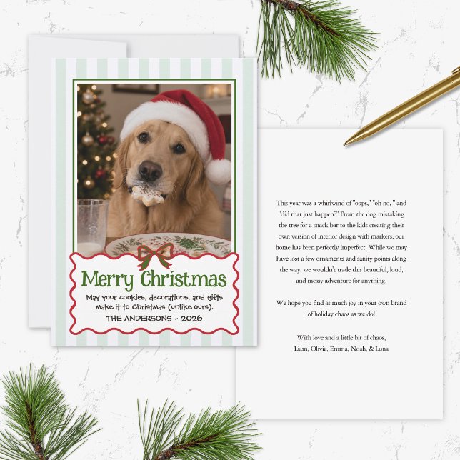 Carte de Noël drôle d'humour de compagnie mignonne (Cute Christmas card that features a photo of your cute, naughty dog with pet humor saying )