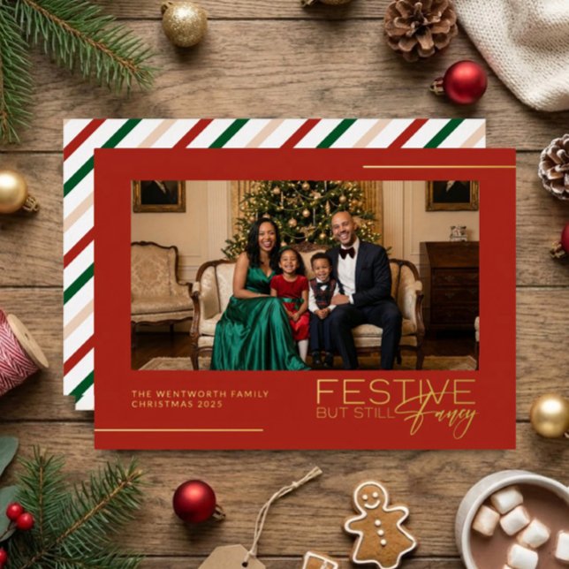 Carte de Noël festive mais toujours chic avec feui (Festive But Still Fancy Photo Foil Christmas Card | Chic Photo Family Christmas Card)
