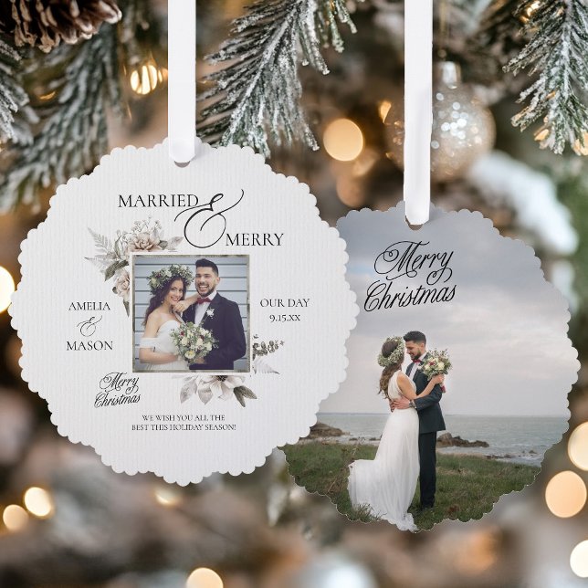 Carte de Noël Mariée Et Joyeuse Photo (Married And Merry Photo Christmas Card Ornament to send to your family and friends!)