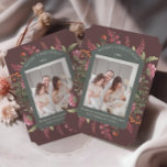 Carte de Noël Moody Winter Floral<br><div class="desc">Cartes de Noël florale Moody aux tons violets et turquoises. Ces cartes ont une élégance classique. Utilisez la fonction de personnalisation pour modifier les détails.</div>