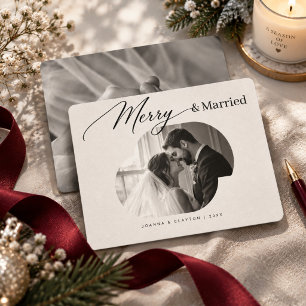 Carte de Noël ovale Merry & Married Timeless avec
