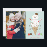 Carte de Noël photo Snowcone<br><div class="desc">Cette adorable carte illustrée présente un véritable cône de neige avec des bonbons.</div>