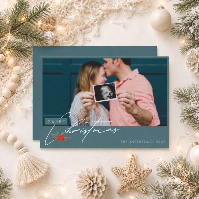 Carte de Noël pour annoncer l'arrivée de bébé pend (Pregnancy Baby on the Way Photo Christmas Card)