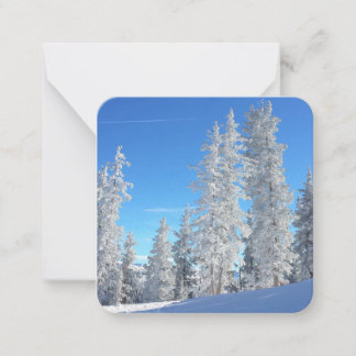 Carte de note plat des arbres d'hiver
