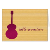 Carte de numéro de table de guitare rose