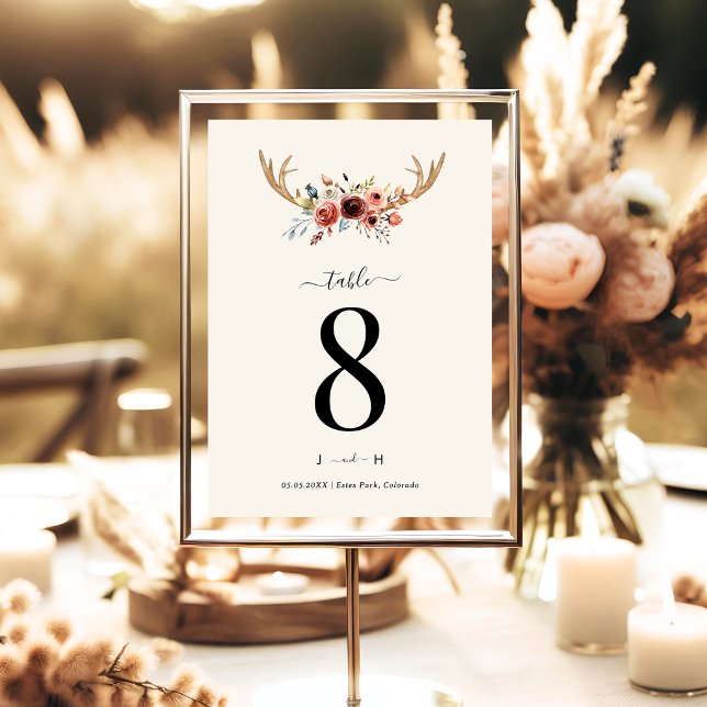 Carte de numéro de table de mariage avec bois de c (Créateur téléchargé)