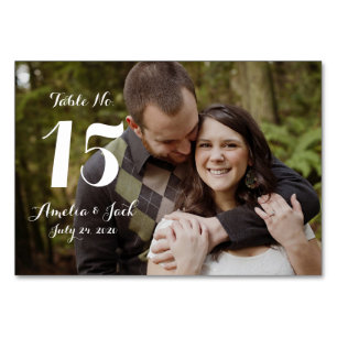 Carte de numéro de table de mariage en typographie