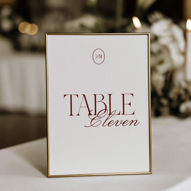 Carte de Numéro de Table de Mariage Monogramme en  (Deep Terracotta Monogram Wedding Table Number Card)