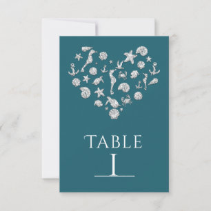Carte de numéro de table élégante avec cœur de dia