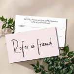 Carte De Parrainage Simple minimaliste Élégant Rose pâle blanc<br><div class="desc">Simple rose pâle entièrement personnalisable,  carte de référence blanche pour professionnels de la beauté.</div>