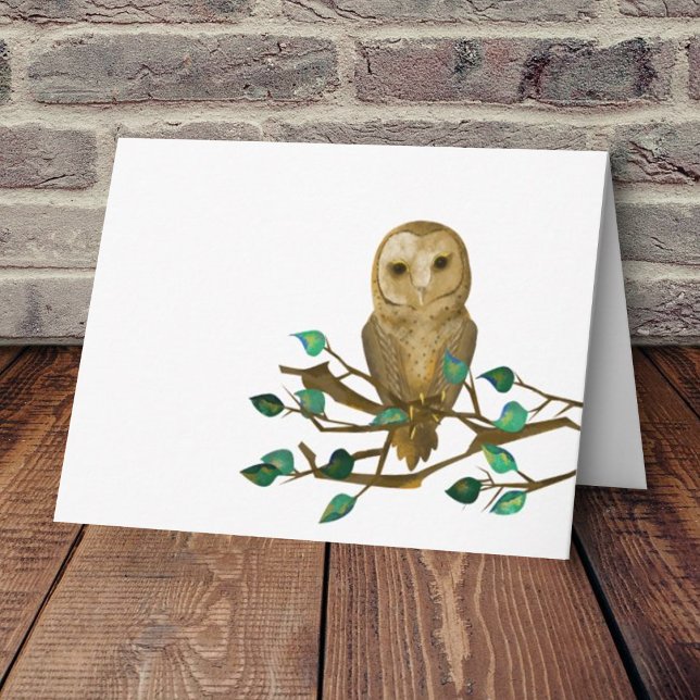 Carte de petit hibou, branche d'arbre vert feuillu (Blank note card with beige barn owl perched on leafy green branch)