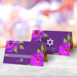 Carte De Placement Bat mitzvah violet gras Aquarelle Florale moderne<br><div class="desc">Aucune fête Bat mitzvah n'est complète sans cartes de lieux personnalisées. Laissez votre Bat mitzvah préféré être fier, se réjouir et célébrer son jalon à sa fête parfaitement coordonnée. Cette aquarelle fleurie rose violet sophistiquée, chic, étonnante et sophistiquée, de type san serif moderne recouvre un arrière - plan violet de...</div>