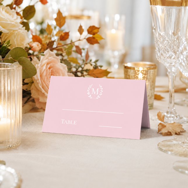 Carte De Placement Couronne monogramme rose poudrée (Créateur téléchargé)