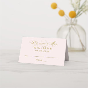 Carte De Placement Élégant calligraphie rose gold pour mariage M. Mme