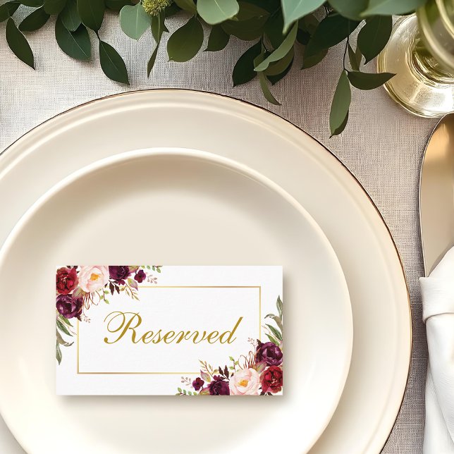 Carte De Placement Floral Burgundy Gold Mariage Réservé (Customize to change text color, style or to add more text to front or back.)