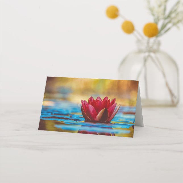 Carte De Placement Jolie photo d'une fleur de Lotus dans un étang (Devant)