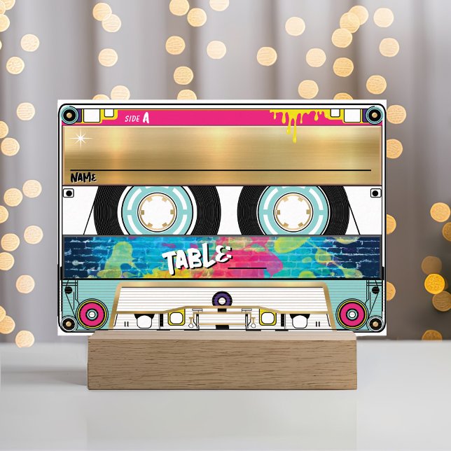 Carte De Placement Mariage de bande de cassette Hip hop des années 90 (Unique retro 80's 90's hip hop music colorful graffiti gold cassette tape wedding table place card)