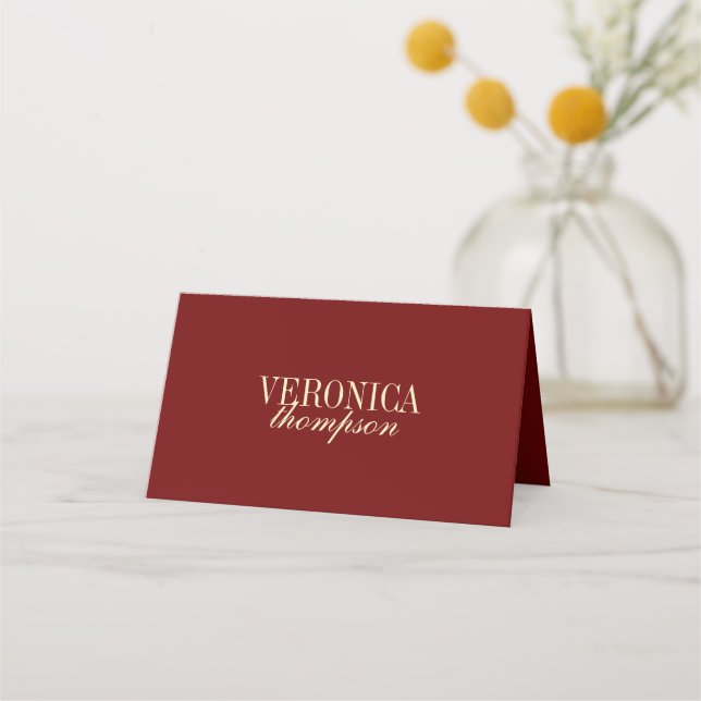 Carte De Placement Mariage Rouge Vin Écriture Élégante Classique (Devant)