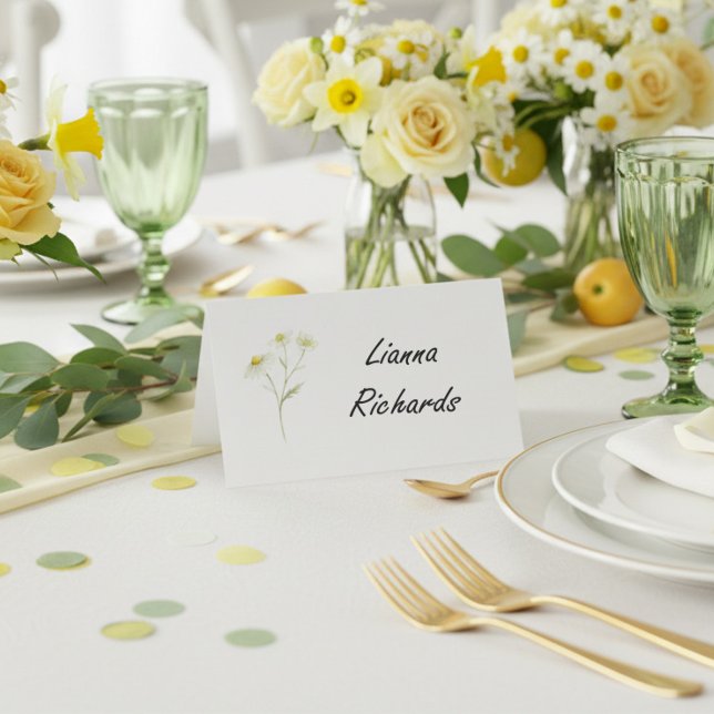Carte De Placement Moderne Citron Vert Fleur Sauvage Pliée Escort ou (Place Cards from the Citrus Green Wildflower wedding collection by Darling & May)