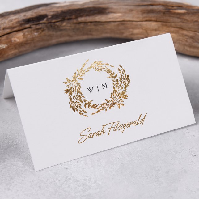Carte De Placement Monogramme classique Gold Crest Elégant mariage in (Créateur téléchargé)