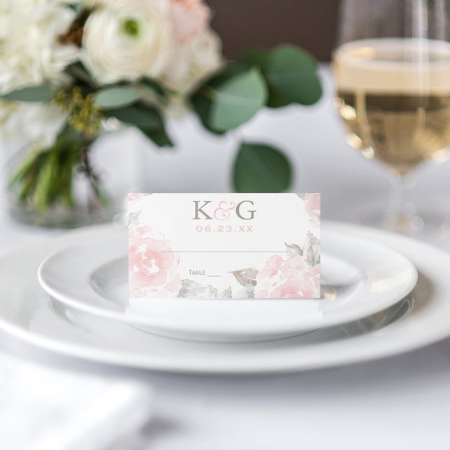 Carte De Placement Monogramme de mariage à la rose aquarelle rose vin (Créateur téléchargé)