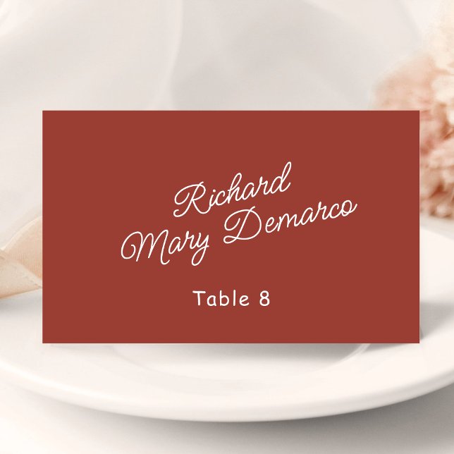 Carte De Placement Nom de l'invité de mariage rétro rouge et blanc (Retro red and white wedding place card adds nostalgic charm to every guest table.)