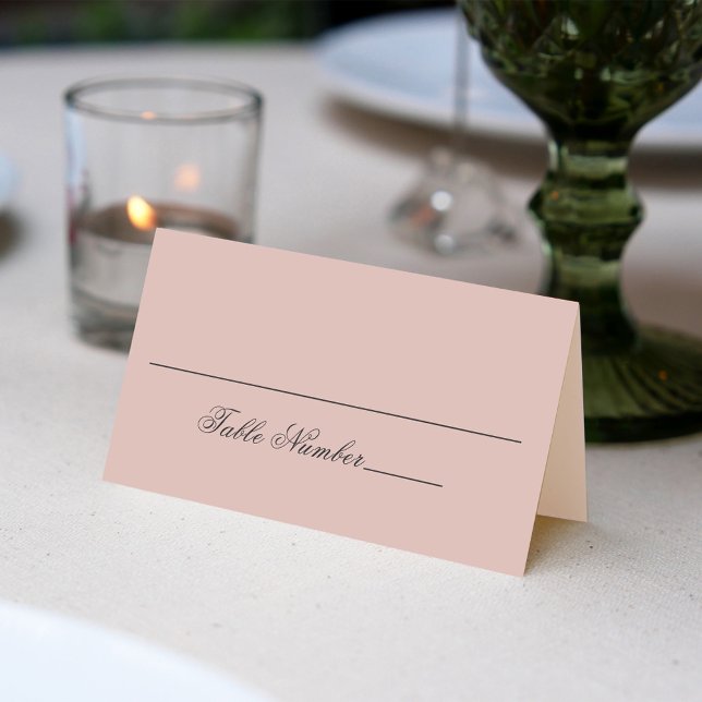 Carte De Placement Numéro de table d'invité du Mariage rose pâle (Wedding place card with solid colored blush pink and script.)