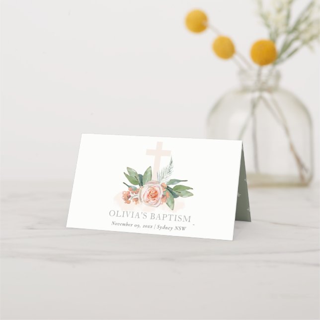 Carte De Placement Pastel Soft Peach Rose Floral Cross Bunch Baptême (Devant)
