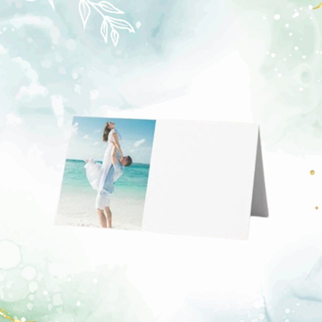 Carte De Placement Photo personnalisée Mariage de plage moderne (Personalize your beach wedding with custom photo modern place cards.  )