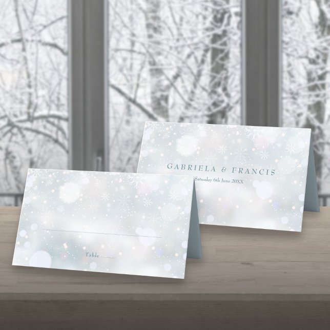 Carte De Placement Premier Mariage d'Hiver Flocons Élégant Moderne (First Snowflakes Winter Wedding Elegant Modern Place Card)