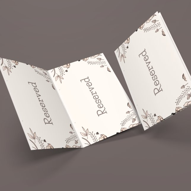 Carte De Placement Thème de mariage floral marron (Reserved card to keep on guests table to make proper seating arrangements)