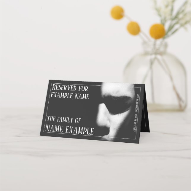 Carte De Placement Un visage endormi dans une demi-ombre (Devant)