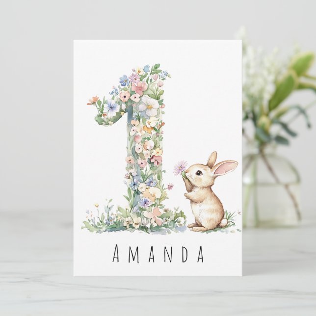Carte de premier anniversaire avec fleurs et lapin (Debout devant)