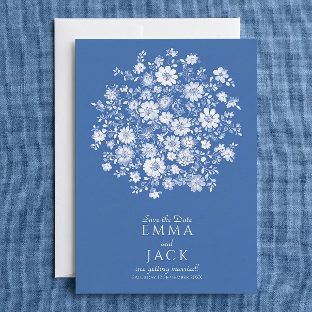 Carte de rappel de date de mariage avec bouquet fl (Dusty Blue Floral Bouquet Save the Date Card.)