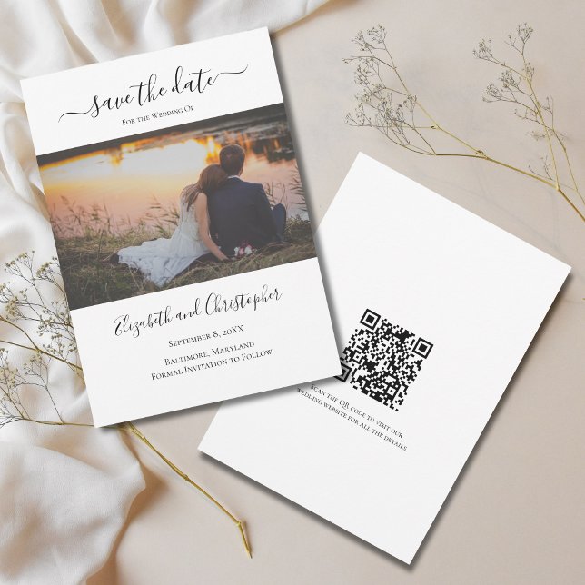 Carte de rappel de mariage avec code QR photo (Photo QR Code Modern Calligraphy Trendy Wedding Save the Date. )