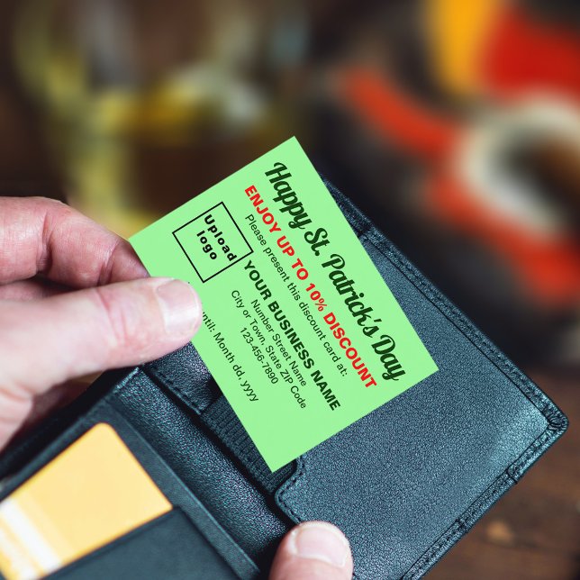 Carte de réduction verte Business Saint Patrick Li (Attract more customers this Saint Patrick's Day. Business Saint Patrick light green discount card.)