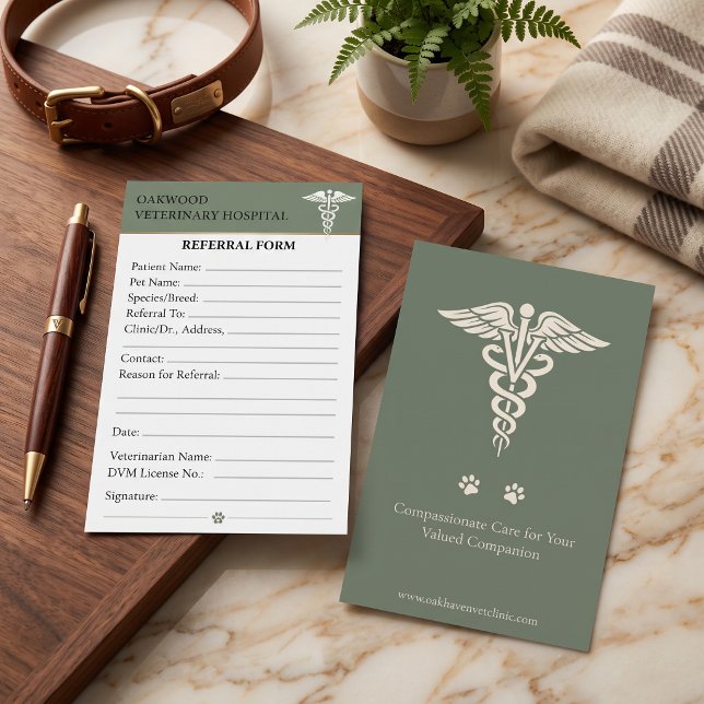 Carte de référence vétérinaire personnalisée DVM C (Custom Veterinary Referral Card DVM Clinic Editable
)
