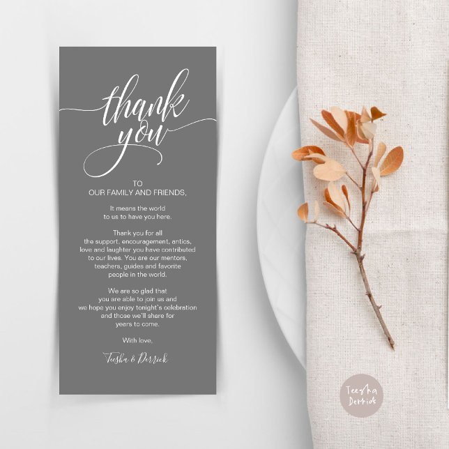 Carte de réglage du Merci du dîner de répétition (Rehearsal Dinner Wedding Brunch Celebration, Place Setting Thank You Card, in Dark Grey)