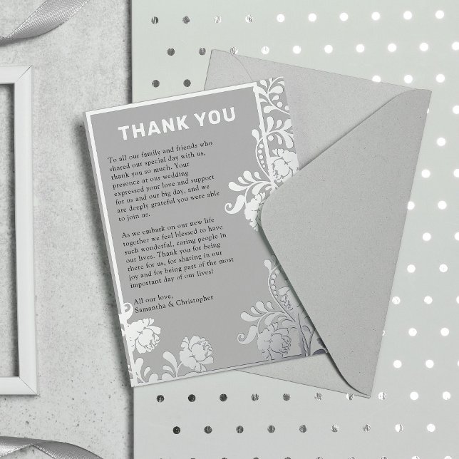 Carte de remerciement de mariage grise avec feuill (Silver Foil Foliage on Gray Wedding Thank You Card by the Elegant Wedding)